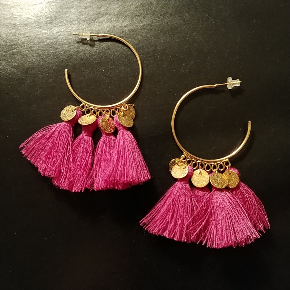 ❤🆕 Gold & Pink Coin Tassel Boho Hoop Earrings - Picture 3 of 5